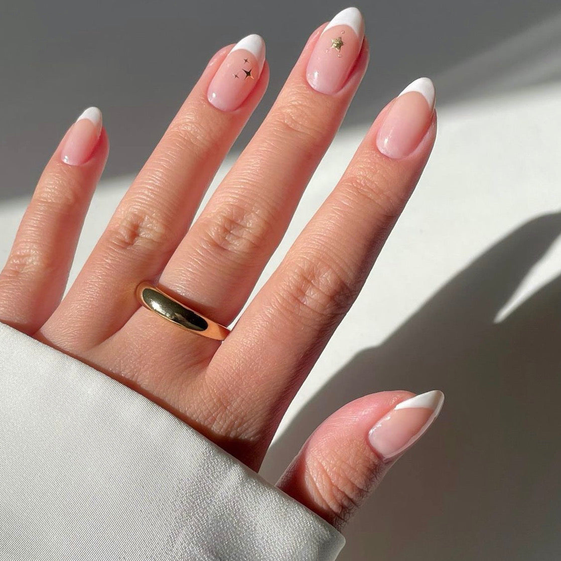 By Cherie @cheriesnails_ , Summer nails, at home manicure featuring katie Dean jewelry dainty stacking rings