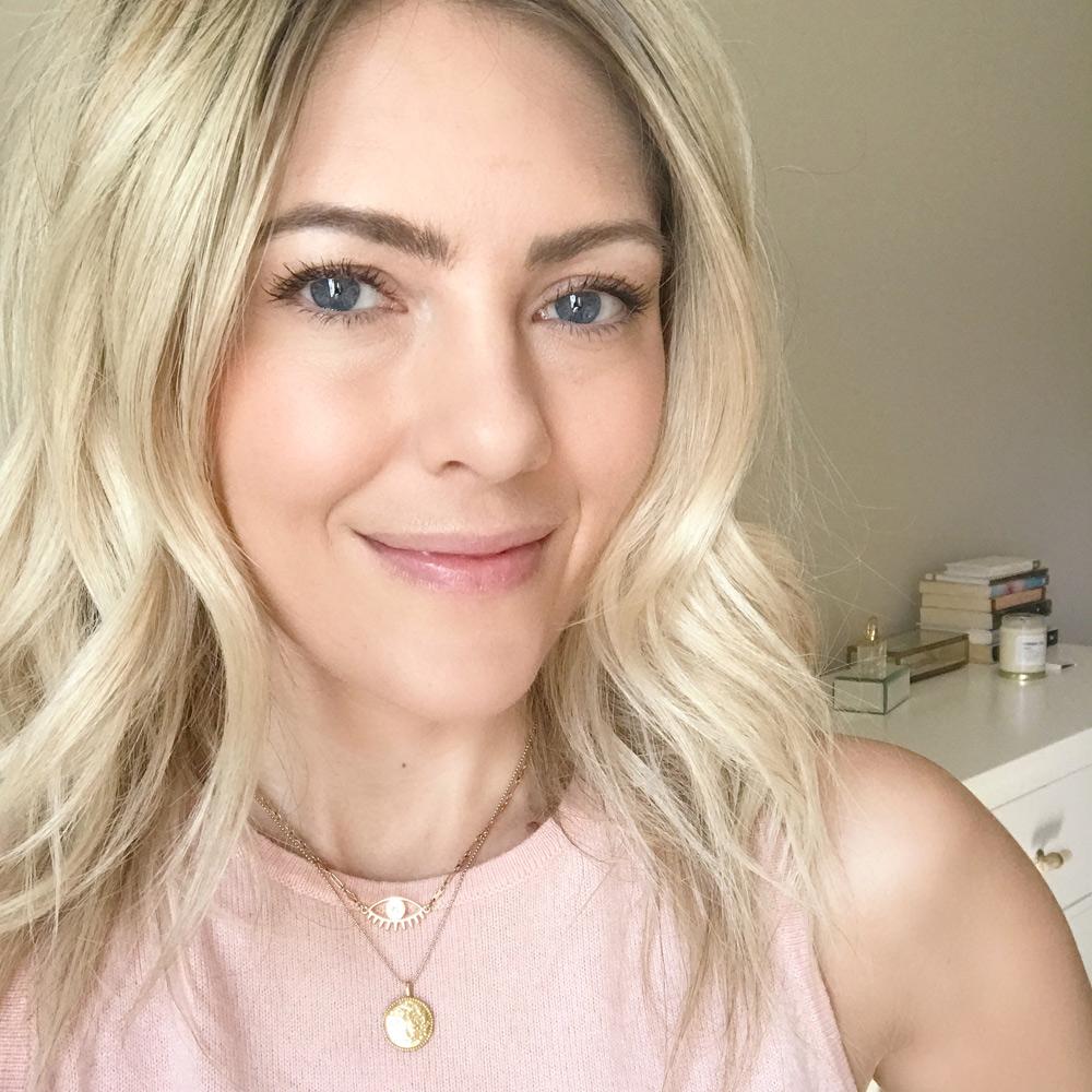 3 IRL Selfies + 3 Dainty Necklace Combos