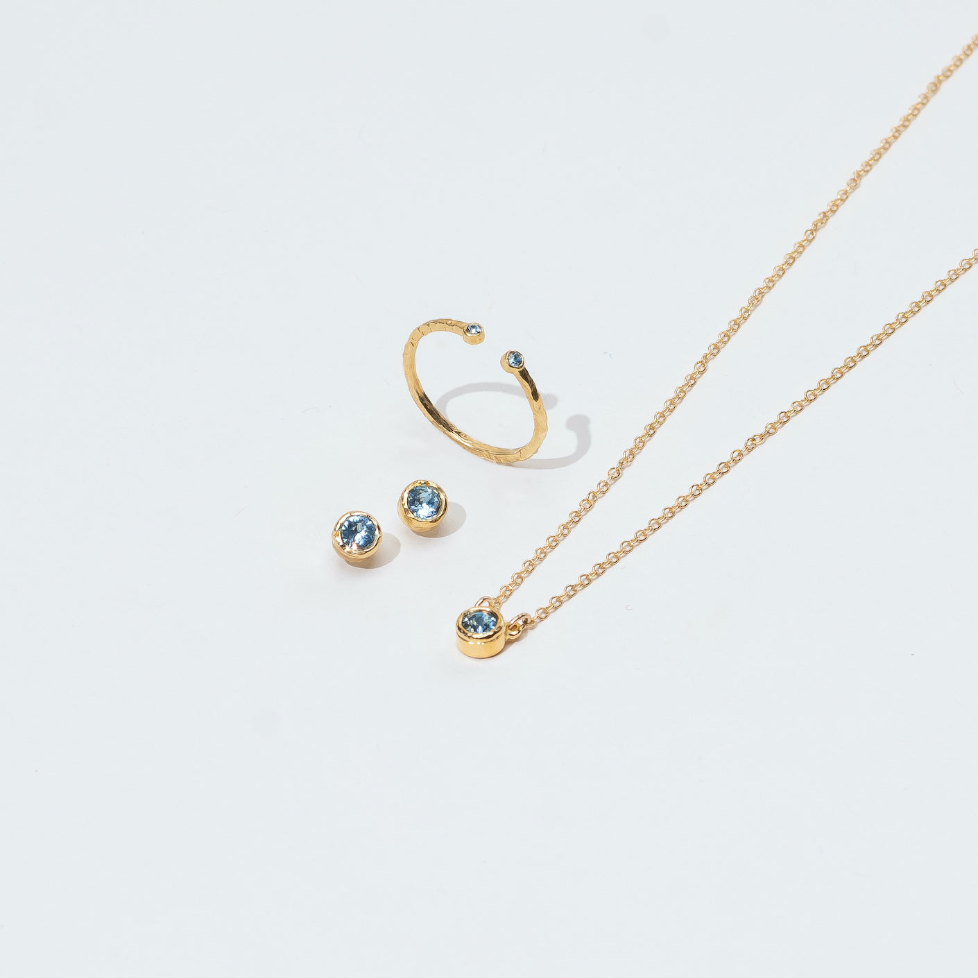 Wedding Guest Jewelry: How to Accessorize Elegantly Without Overdoing It