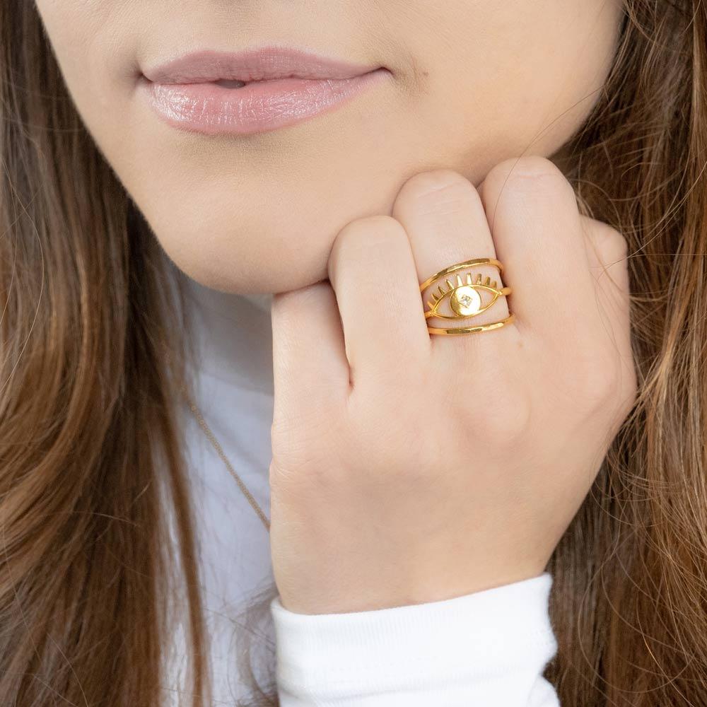 Good vibes. Lucky charm. Protector of evil spirits. No matter which way you put it, the Evil Eye Ring Stack is a good omen and carries only well wishes along with it.