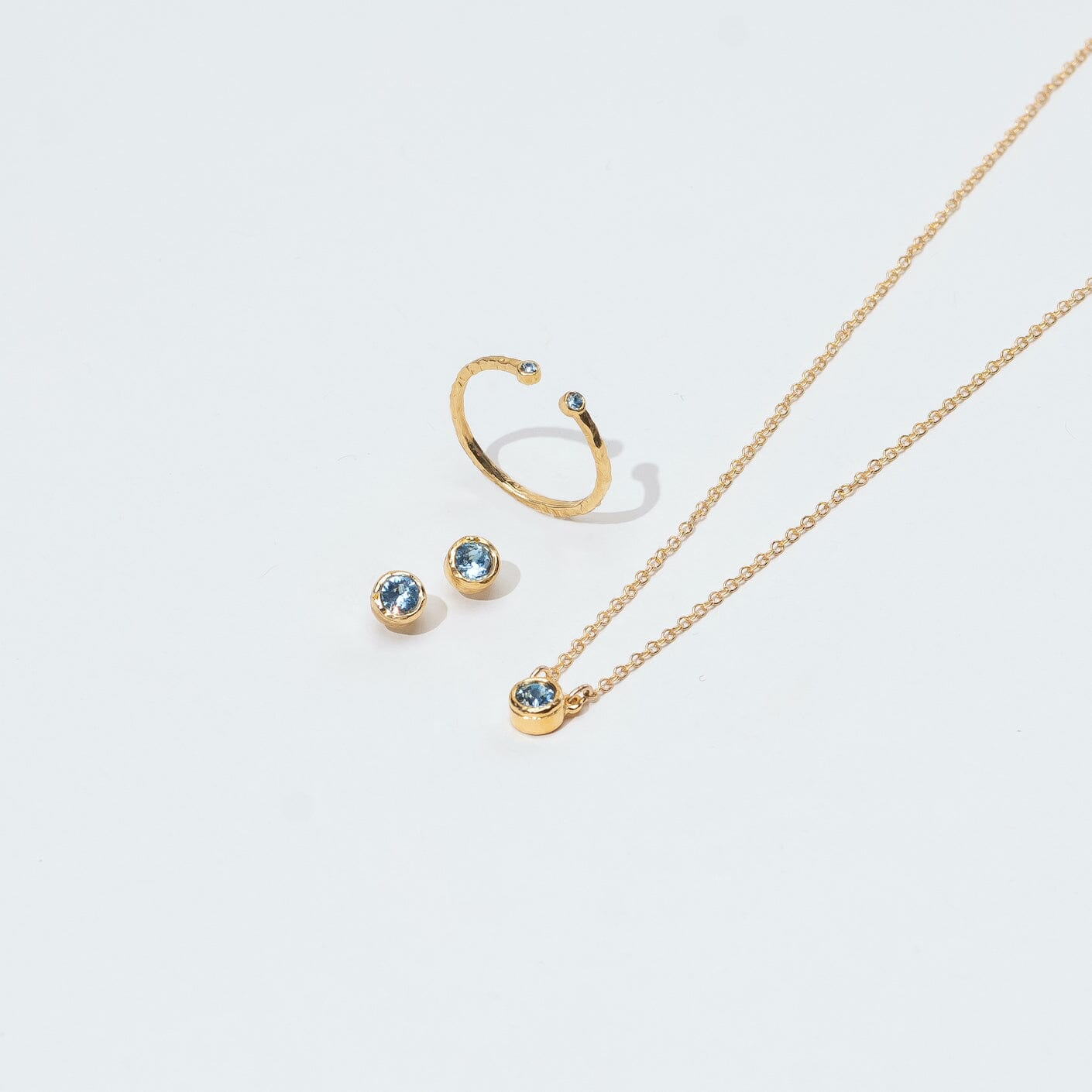 Dive into March with a Splash of Aquamarine: The Fun Side of Your Birthstone Necklace