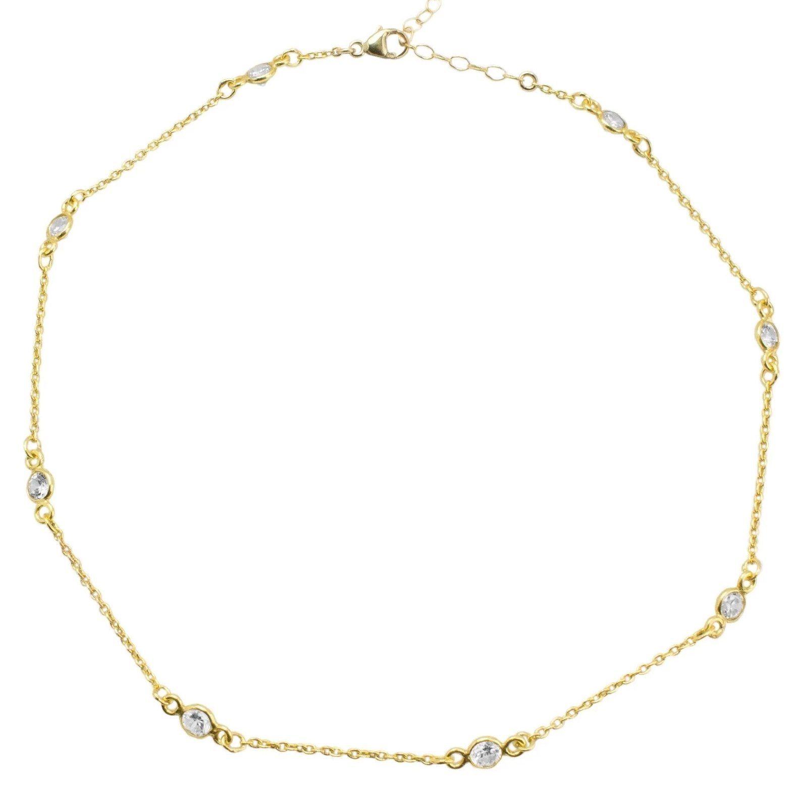 The Crystal Chain Choker Necklace is perfect for the woman who wants a classic sparkle layered in with their look. 