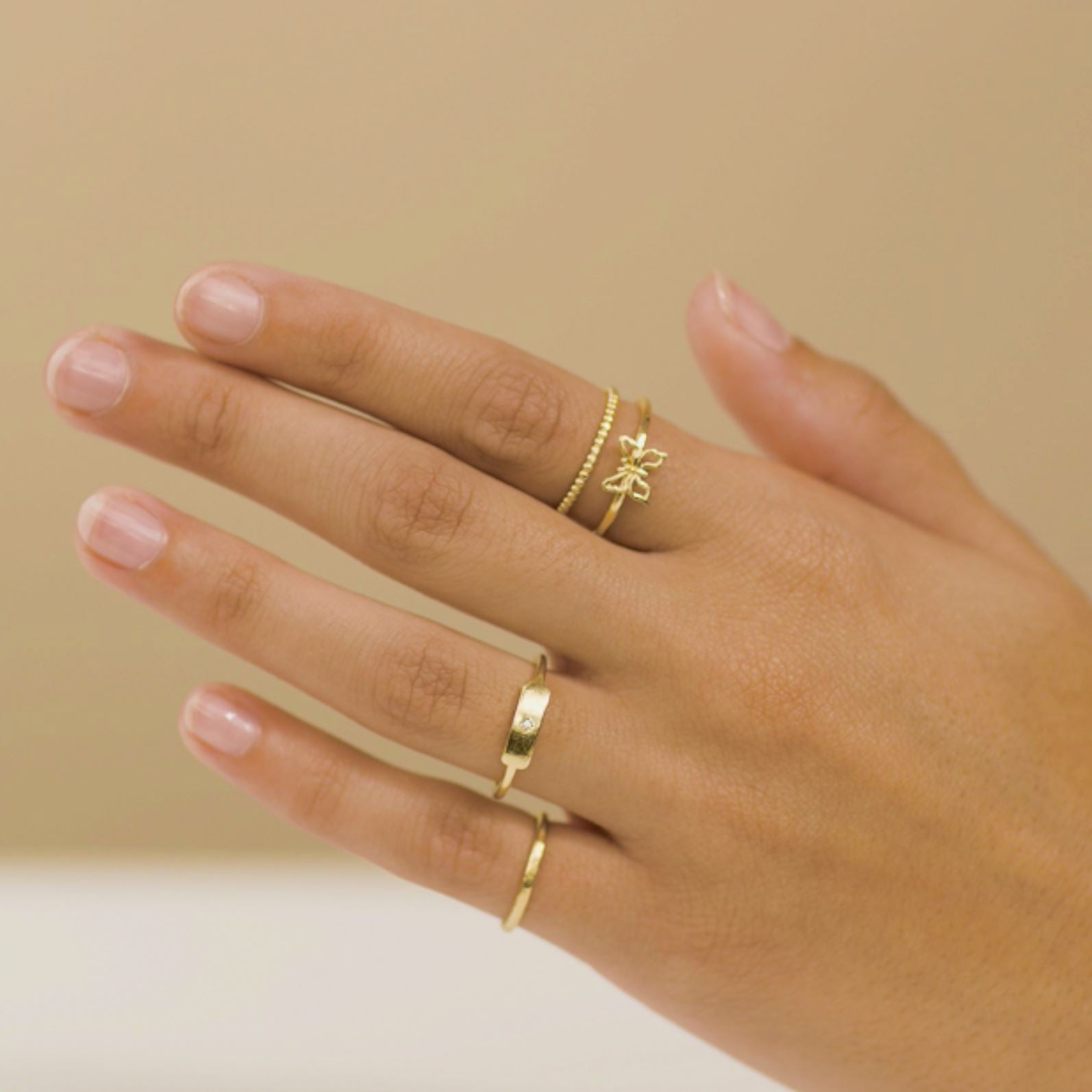 Hand Rings With Gold Gold Rings On Hand