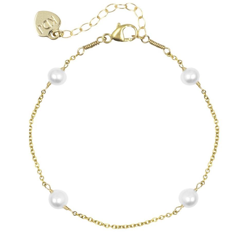 Pearl Bracelet on white background, handmade by Katie Dean Jewelry.